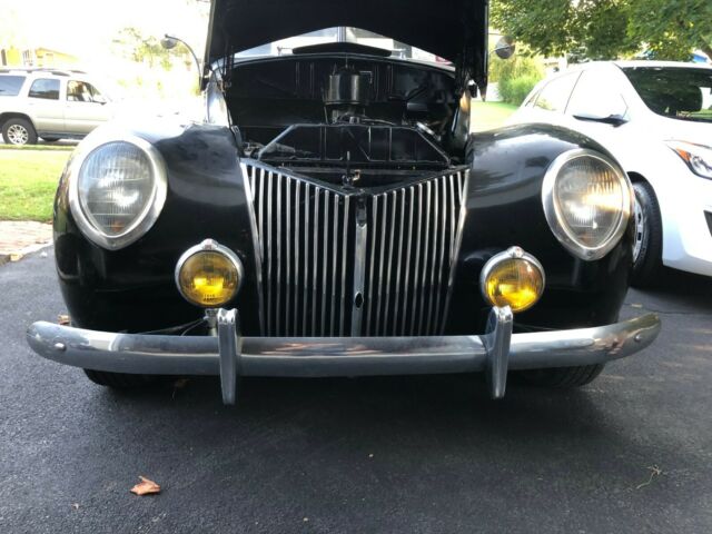 Ford Deluxe 1939 image number 9