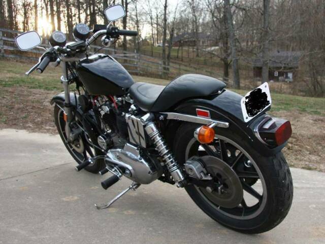 Harley Davidson Sportster XLH 1977 image number 3