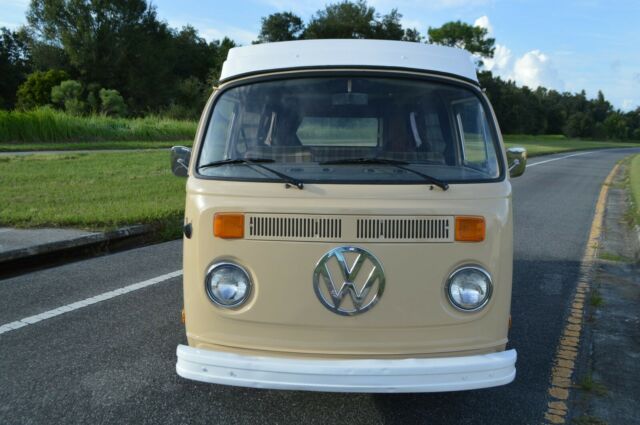 Volkswagen Bus/Vanagon 1978 image number 1