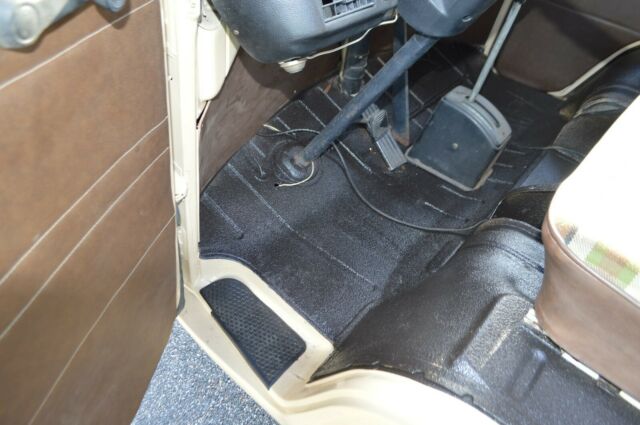 Volkswagen Bus/Vanagon 1978 image number 44
