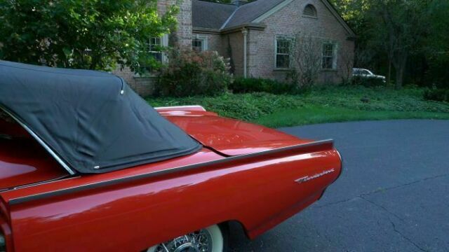 Ford Thunderbird 1963 image number 29