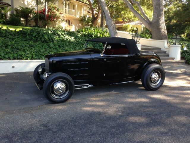 Ford Roadster 1932 image number 1