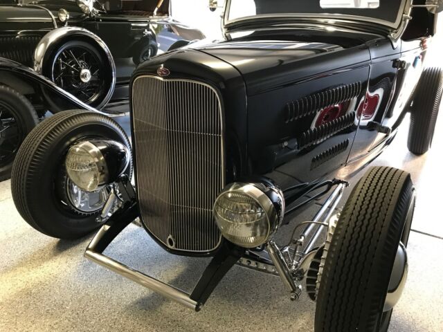 Ford Roadster 1932 image number 13