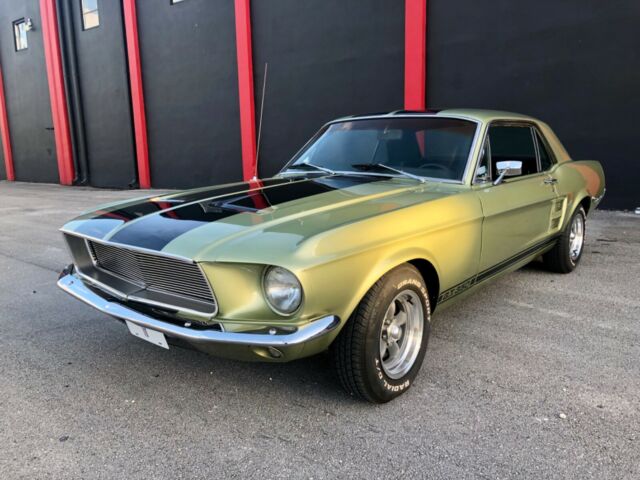 Ford Mustang 1967 image number 23