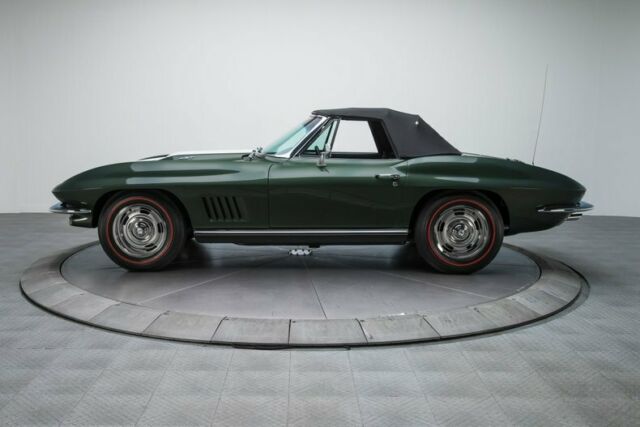 Chevrolet Corvette 1967 image number 45