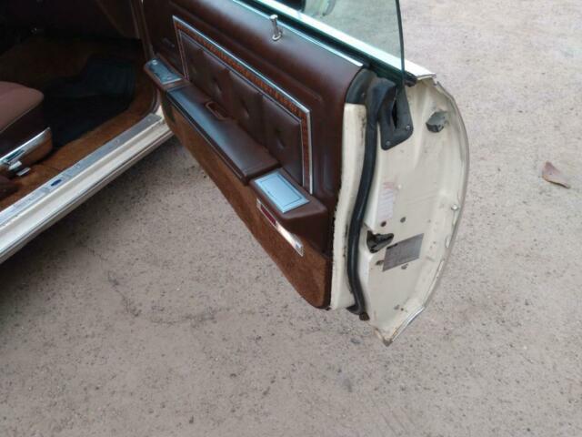 Ford LTD 1973 image number 8