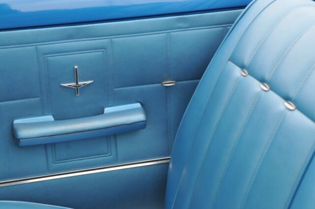 Chevrolet Corvair 1966 image number 16