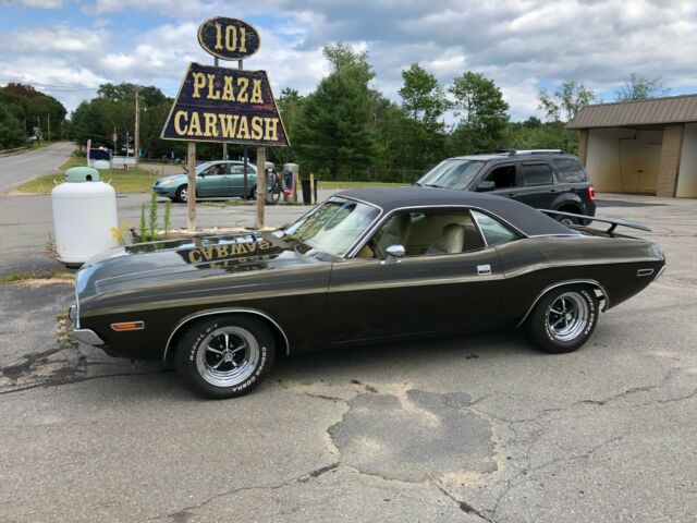 Dodge Challenger 1971 image number 25