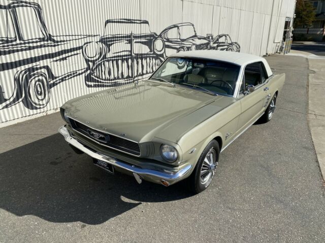 Ford Mustang 1966 image number 25