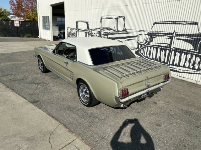 Ford Mustang 1966 image number 29