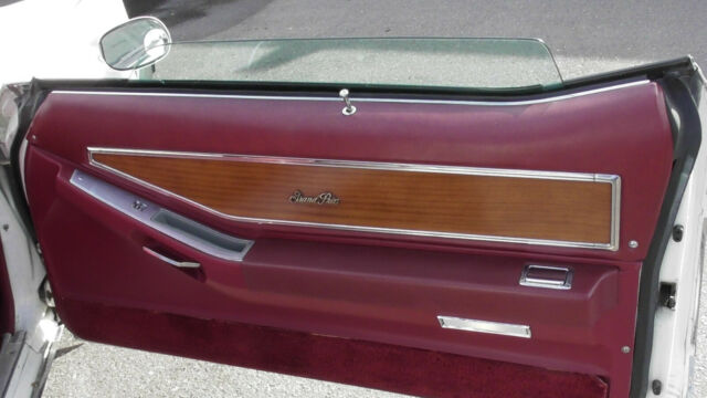 Pontiac Grand Prix 1974 image number 13