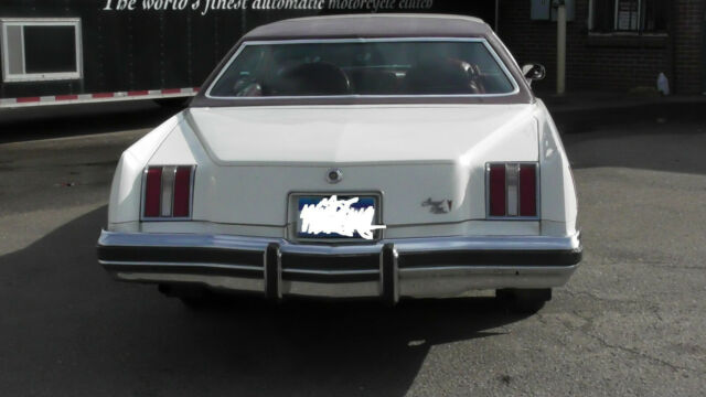 Pontiac Grand Prix 1974 image number 29
