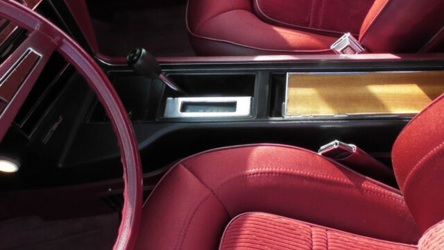 Pontiac Grand Prix 1974 image number 36