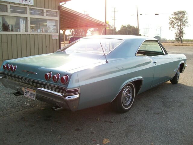Chevrolet Impala 1965 image number 33