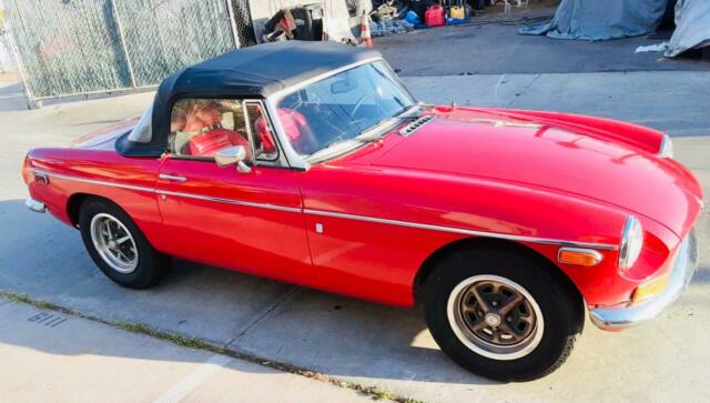 MG MGB 1977 image number 21