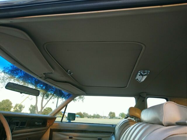 Lincoln Continental 1978 image number 22