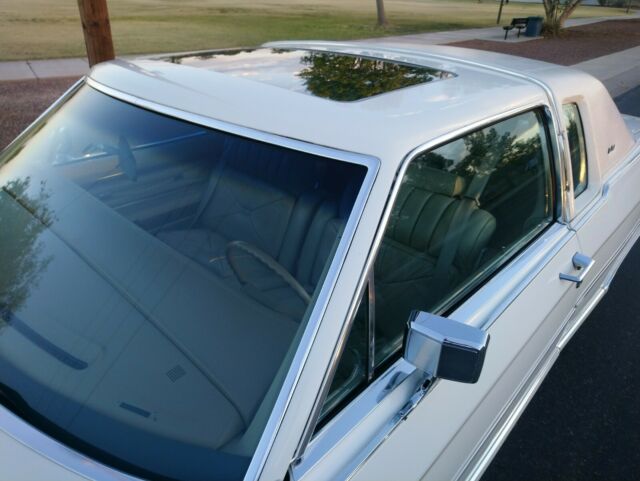 Lincoln Continental 1978 image number 28