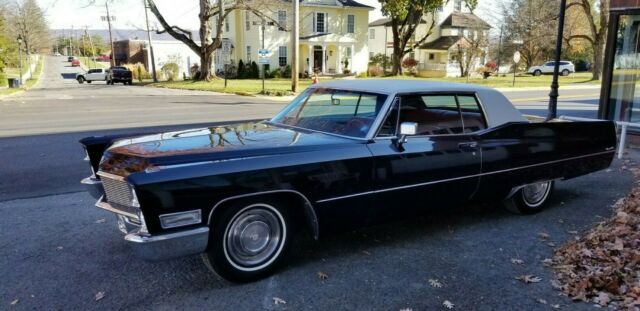 Cadillac DeVille 1968 image number 0