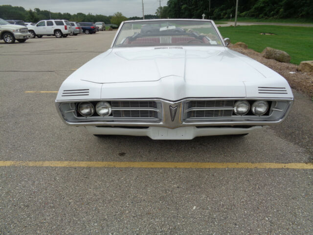 Pontiac Grand Prix 1967 image number 1
