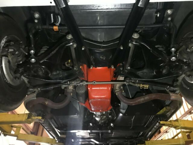 Chevrolet Corvette 1966 image number 27