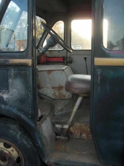 International Harvester Metro 1961 image number 8
