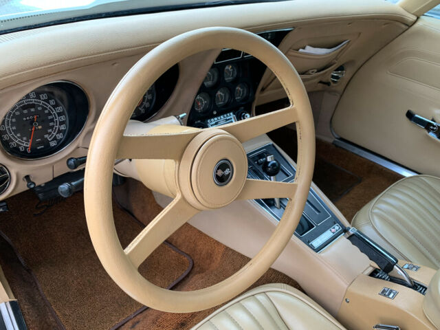 Chevrolet Corvette 1976 image number 16