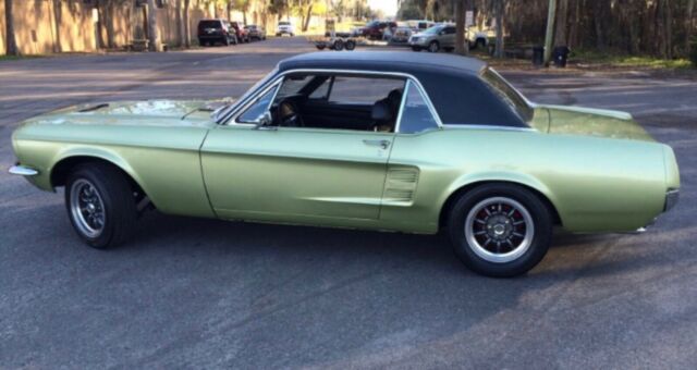Ford Mustang 1967 image number 8