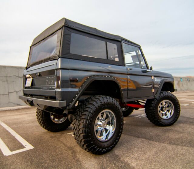 Ford Bronco 1977 image number 2
