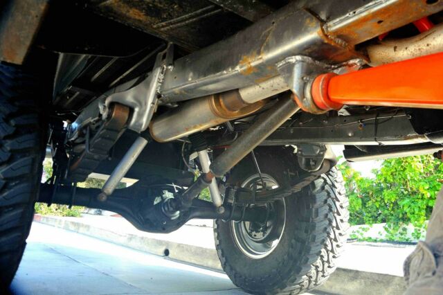 Ford Bronco 1977 image number 22