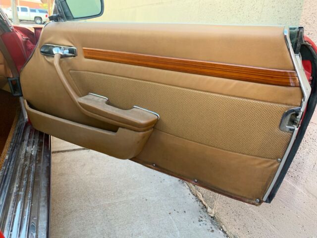 Mercedes-Benz 400-Series 1973 image number 21