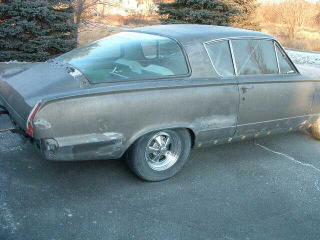Plymouth Barracuda 1965 image number 12
