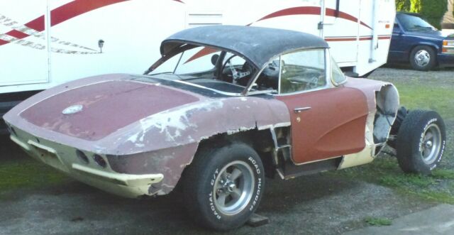 Chevrolet Corvette 1962 image number 28