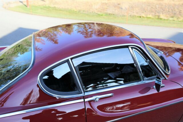 Volvo 1800 1970 image number 32