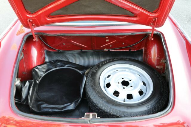 Volvo 1800 1970 image number 38