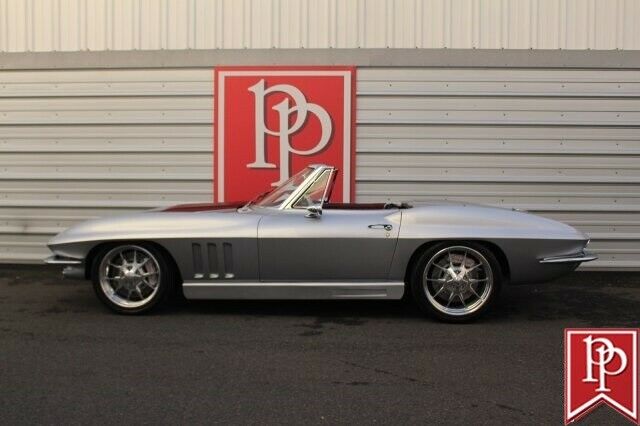 Chevrolet Corvette 1966 image number 13