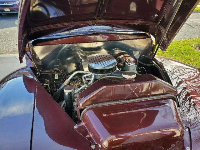 Ford Deluxe 1948 image number 15