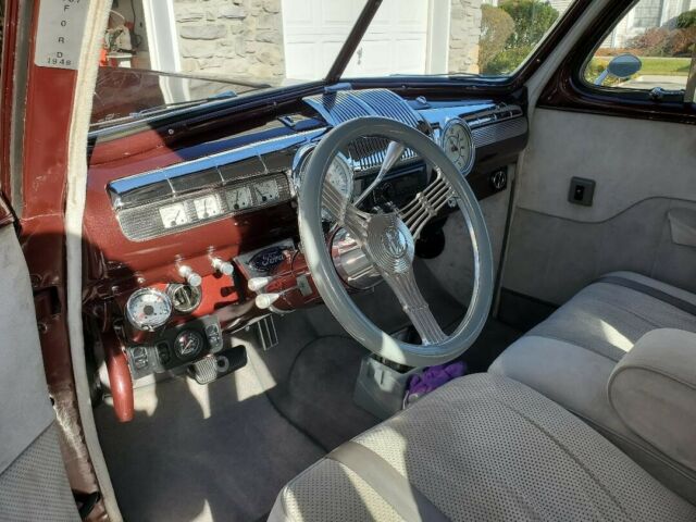 Ford Deluxe 1948 image number 5