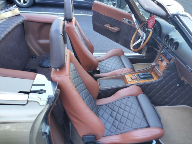 Mercedes-Benz SLS AMG 1977 image number 14