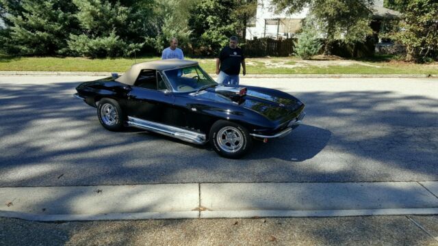 Chevrolet Corvette 1965 image number 0