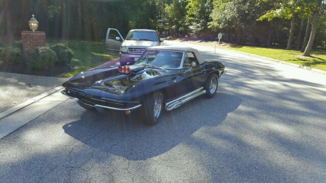 Chevrolet Corvette 1965 image number 1