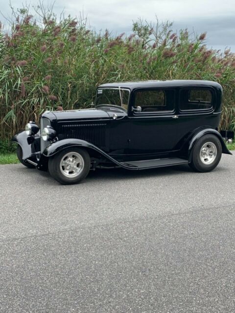 Ford Tudor Sedan 1932 image number 36