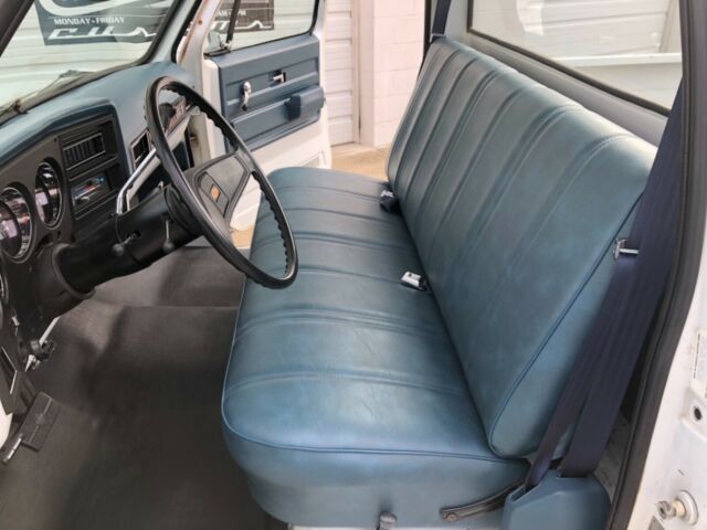 Chevrolet C-10 1976 image number 26
