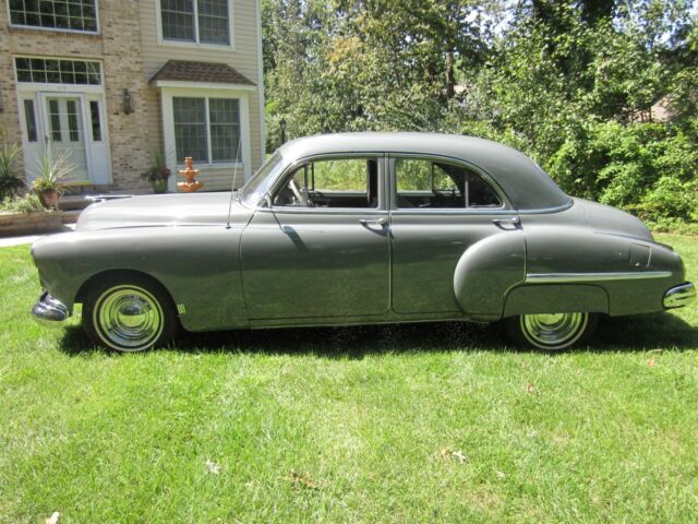 Oldsmobile Eighty-Eight 1949 image number 0