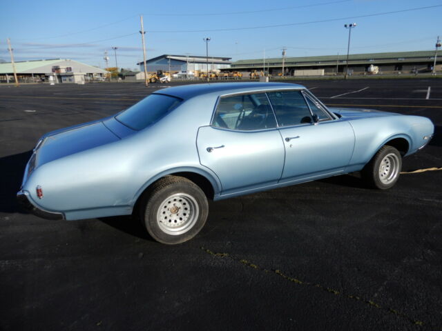 Oldsmobile Cutlass 1969 image number 27