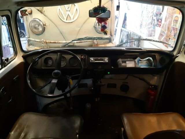 Volkswagen Van 1978 image number 19