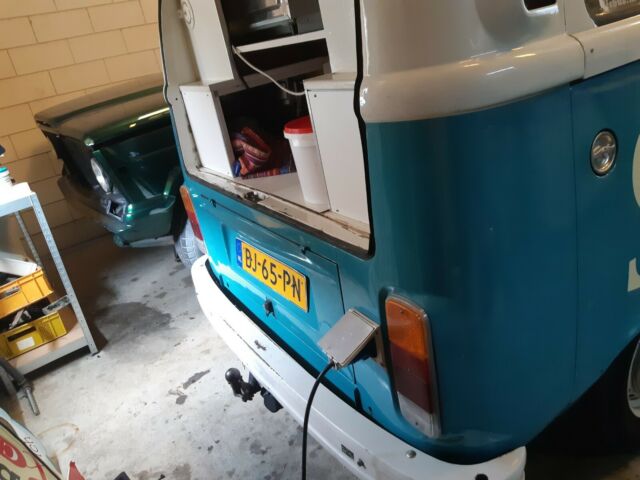 Volkswagen Van 1978 image number 23