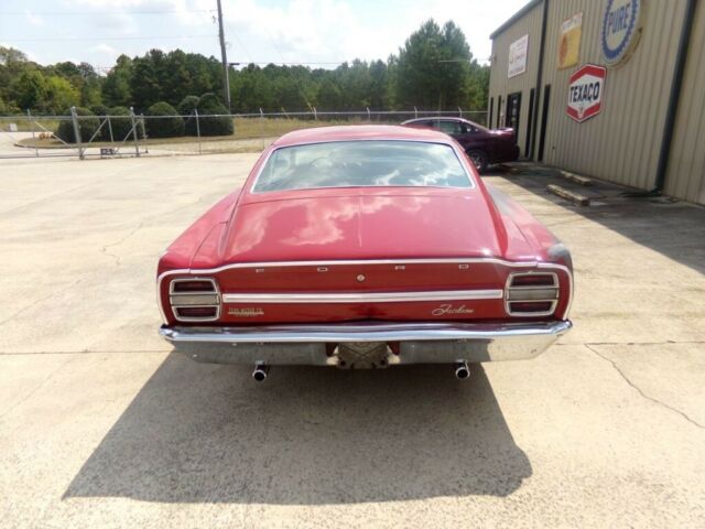 Ford Fairlane 1968 image number 2