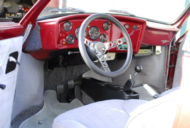 Volkswagen Karmann Ghia 1969 image number 29