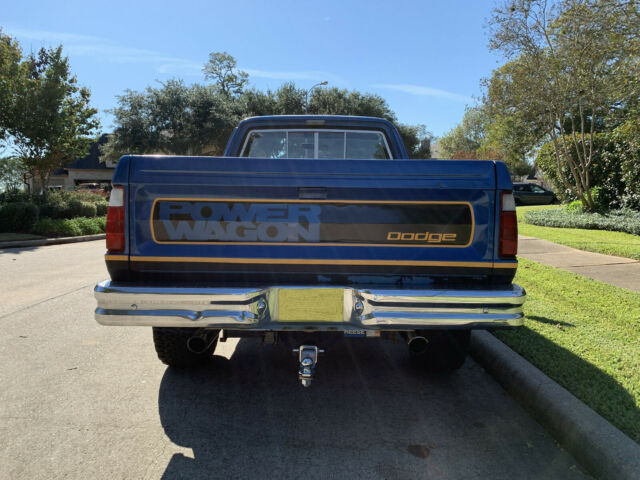 Dodge Power Wagon 1974 image number 26