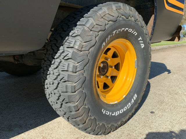 Dodge Power Wagon 1974 image number 43